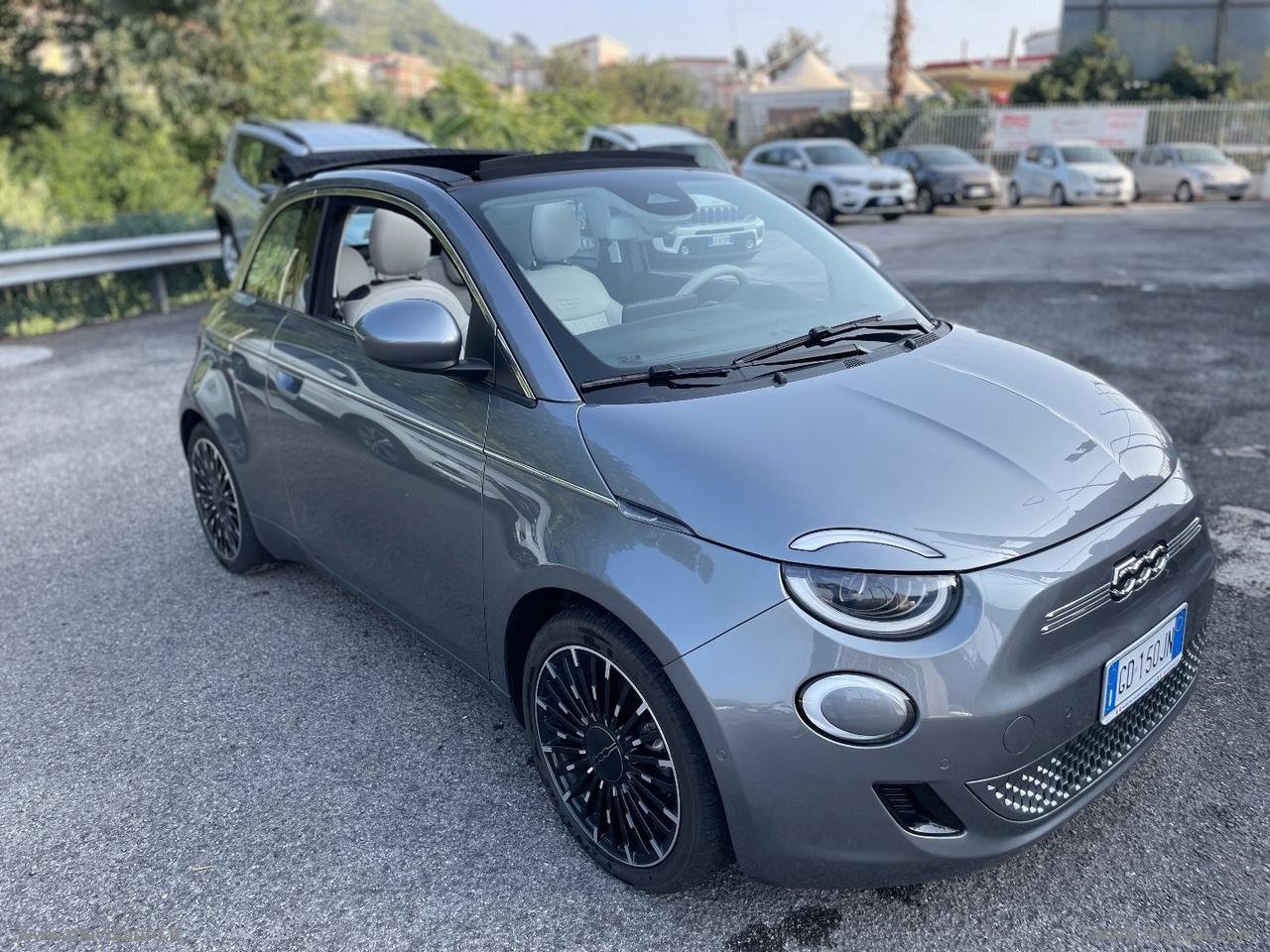 FIAT 500e Cabrio 42 kWh La Prima