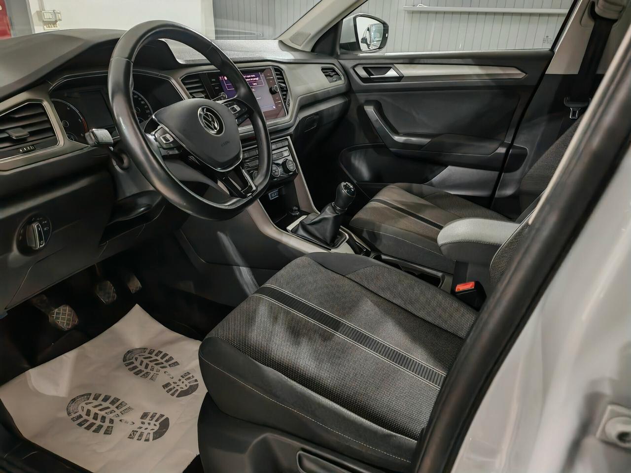 Volkswagen T-Roc 20TDI 115cv navig led 2022