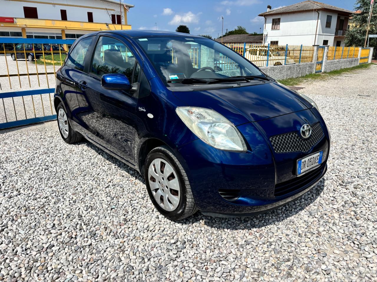 Toyota Yaris 1.0 3 porte