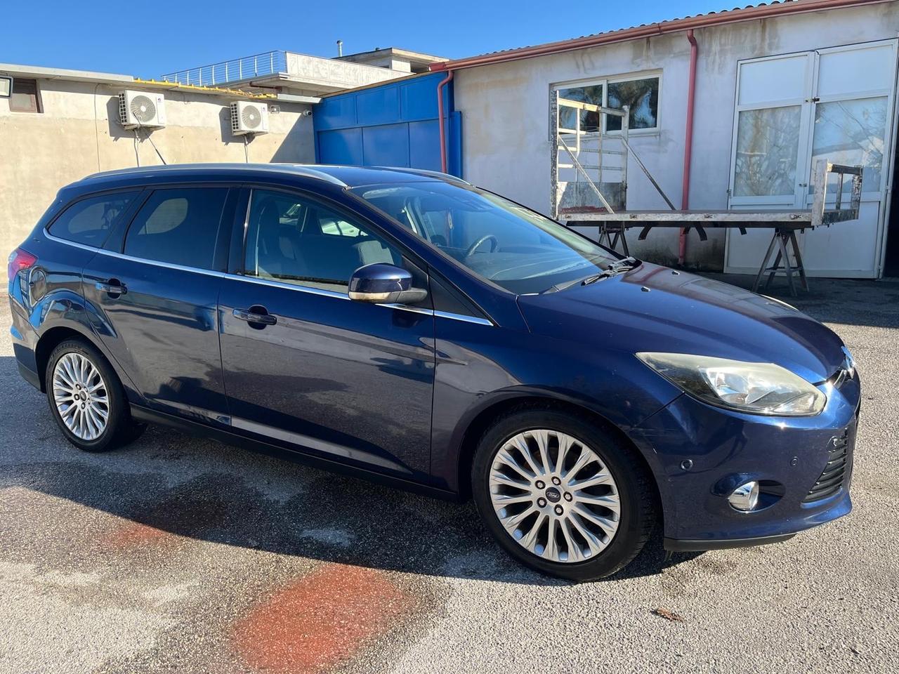 Ford focus s.w-1.6 tdci-full-2012