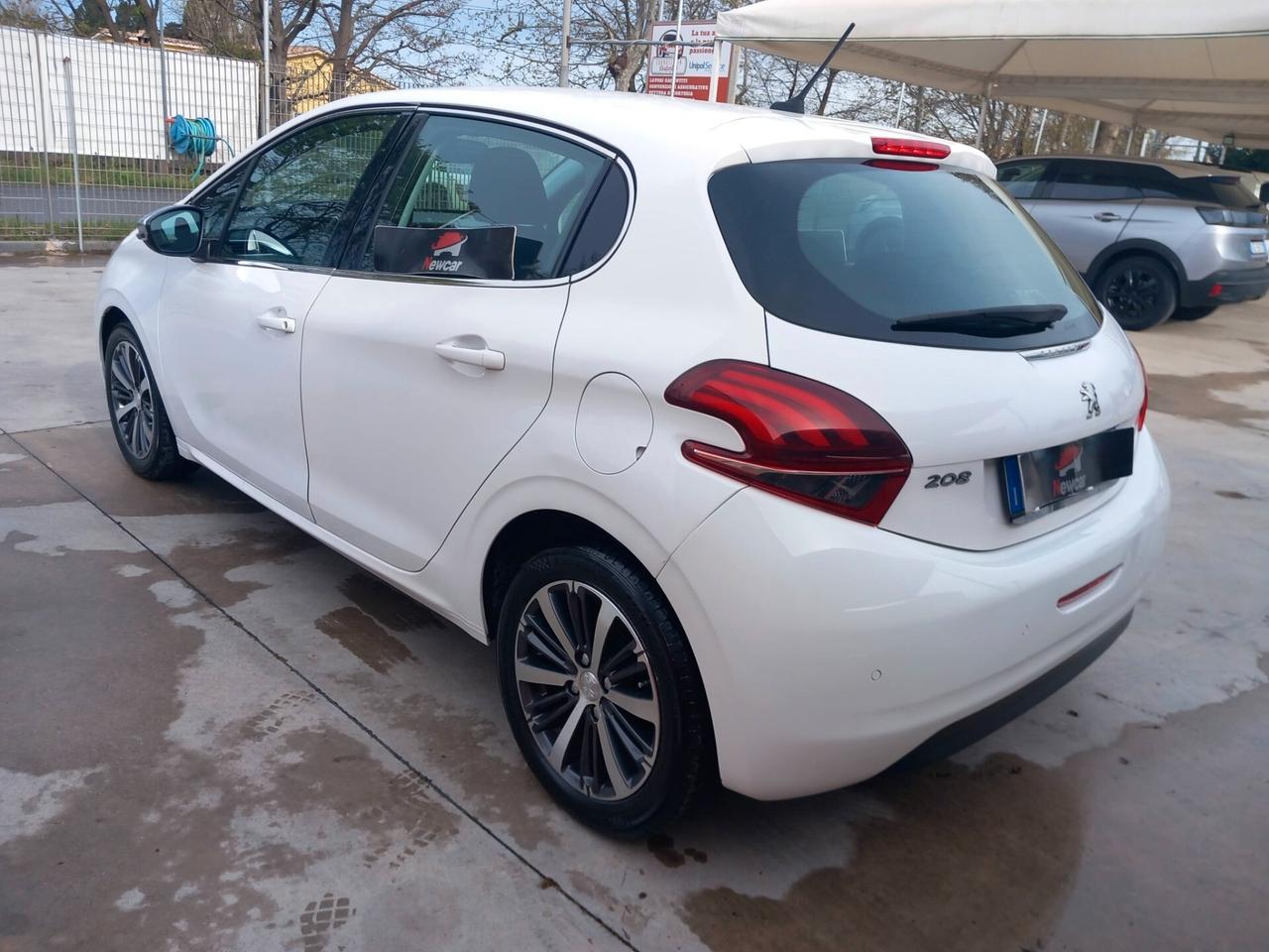 Peugeot 208 PureTech 82 5p. GPL Allure FULL OPTIONAL TENUTA PARI AL NUOVO NAVI SENSORI XENO LED