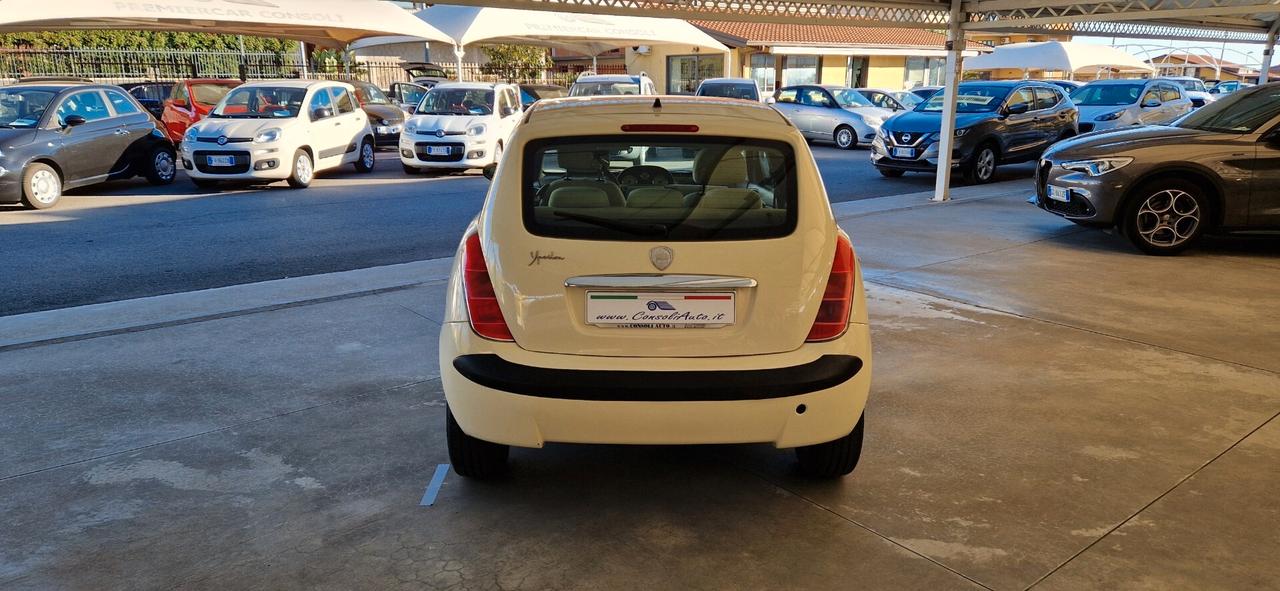 Lancia Ypsilon 1.2 Oro Plus