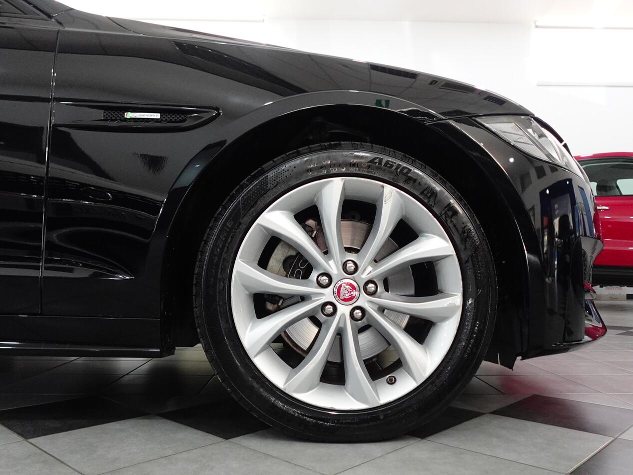 Jaguar XF 2.0d 180 CV R-SPORT