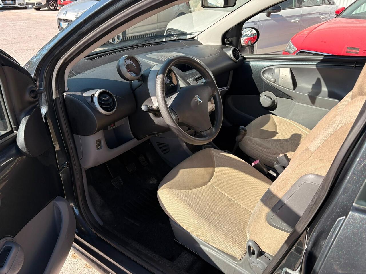 Peugeot 107 1.0 68CV 5p. Desir