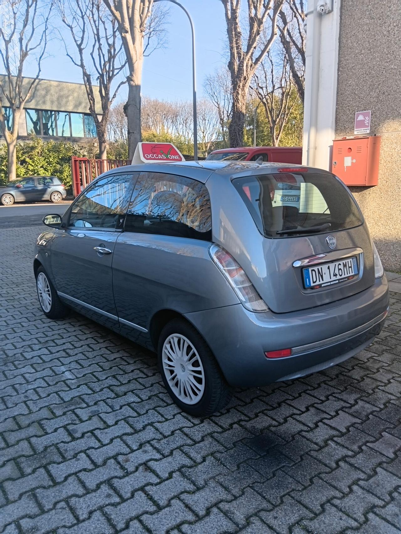 Lancia Ypsilon 1.2 Argento