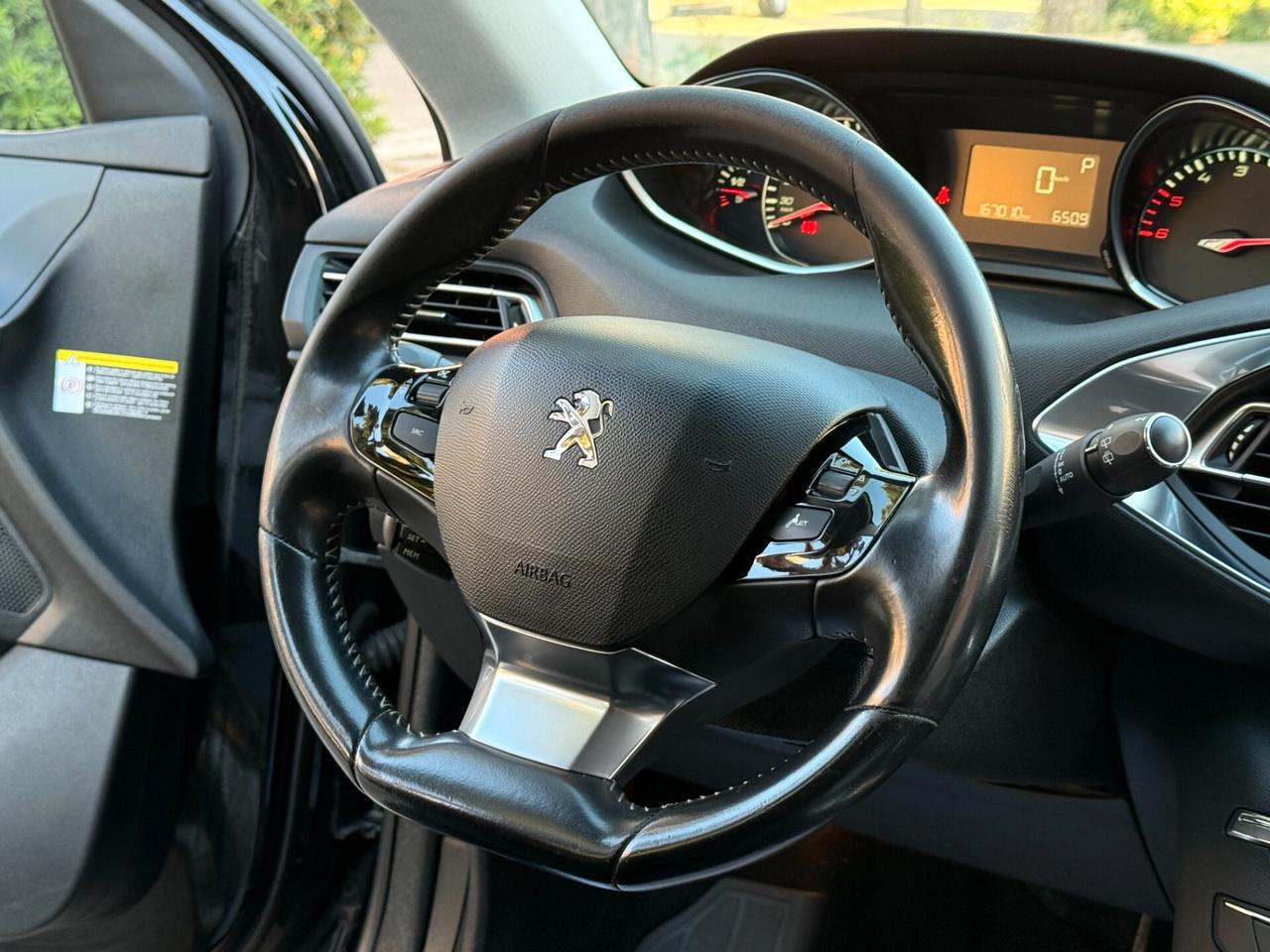Peugeot 308 BlueHDi EAT6 Allure NAVI PELLE LED