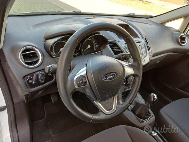 Ford Fiesta 1.2 Ikon 5 porte Business 60cv