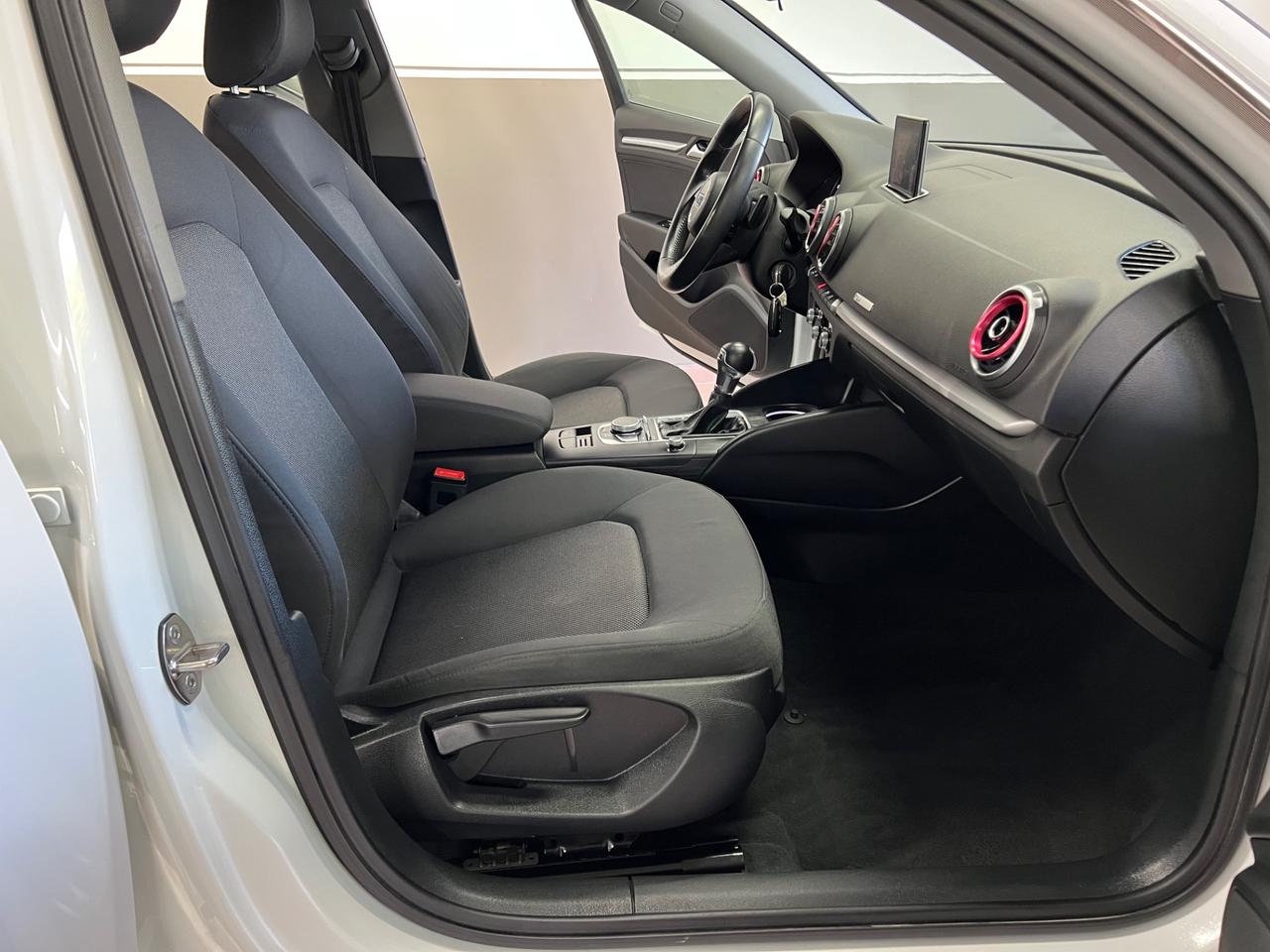 Audi A3 SPB 1.6 TDI S tronic Business