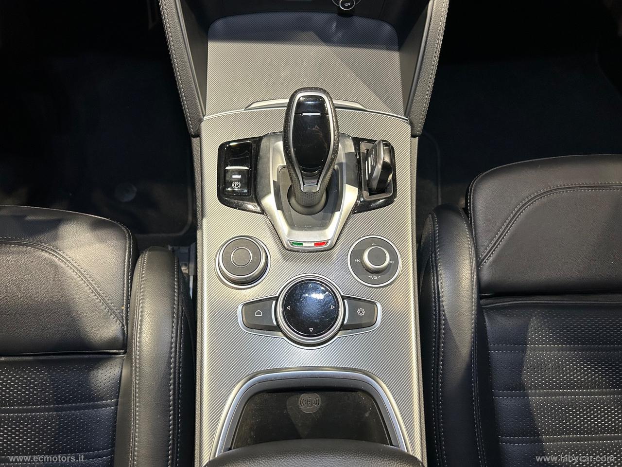 ALFA ROMEO Stelvio 2.0 Turbo 280 CV AT8 Q4 Veloce