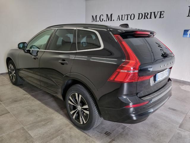 VOLVO XC60 B5 (d) AWD Geartronic Momentum Pro