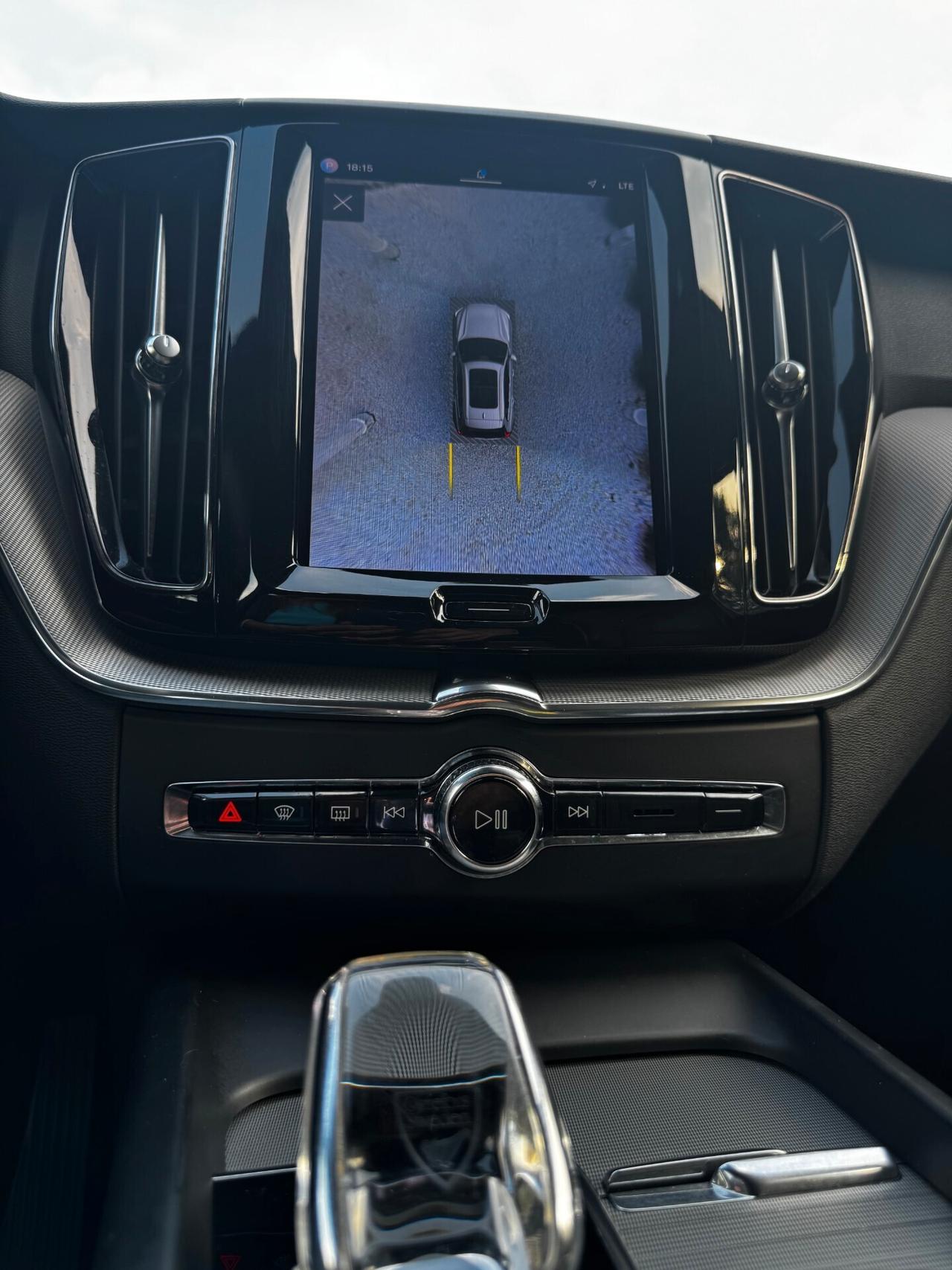 Volvo XC 60 B4 MILD IBRID AUTOMATICO PLUS DARK MY23