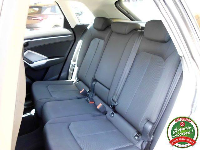 AUDI Q3 35 TDI S line edition
