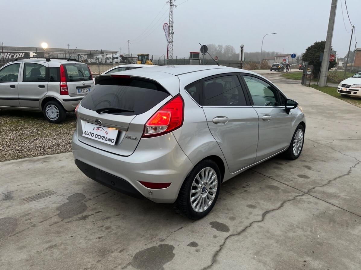 Ford Fiesta 1.5 TDCi 75CV 5 porte Titanium