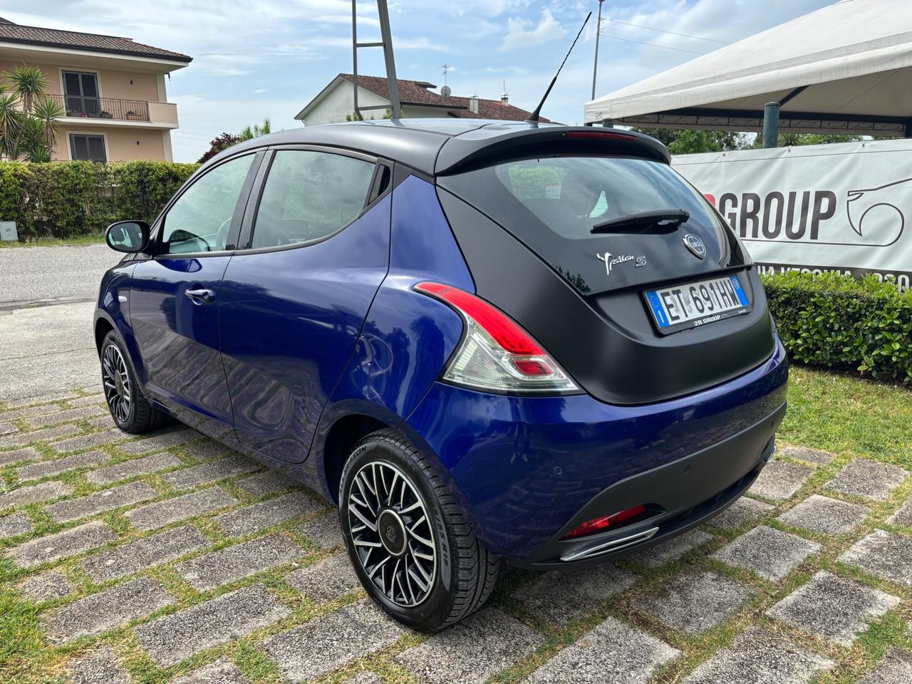 Lancia Ypsilon 1.2 69CV GPL S MOMODESIGN-2013