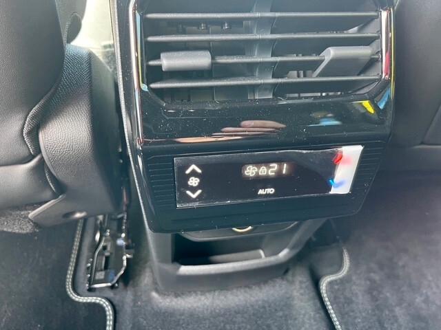 Peugeot 5008 Hybrid 136 e-DCS6 GT