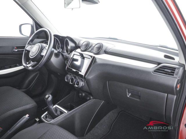 SUZUKI Swift 1.2 Hybrid Top