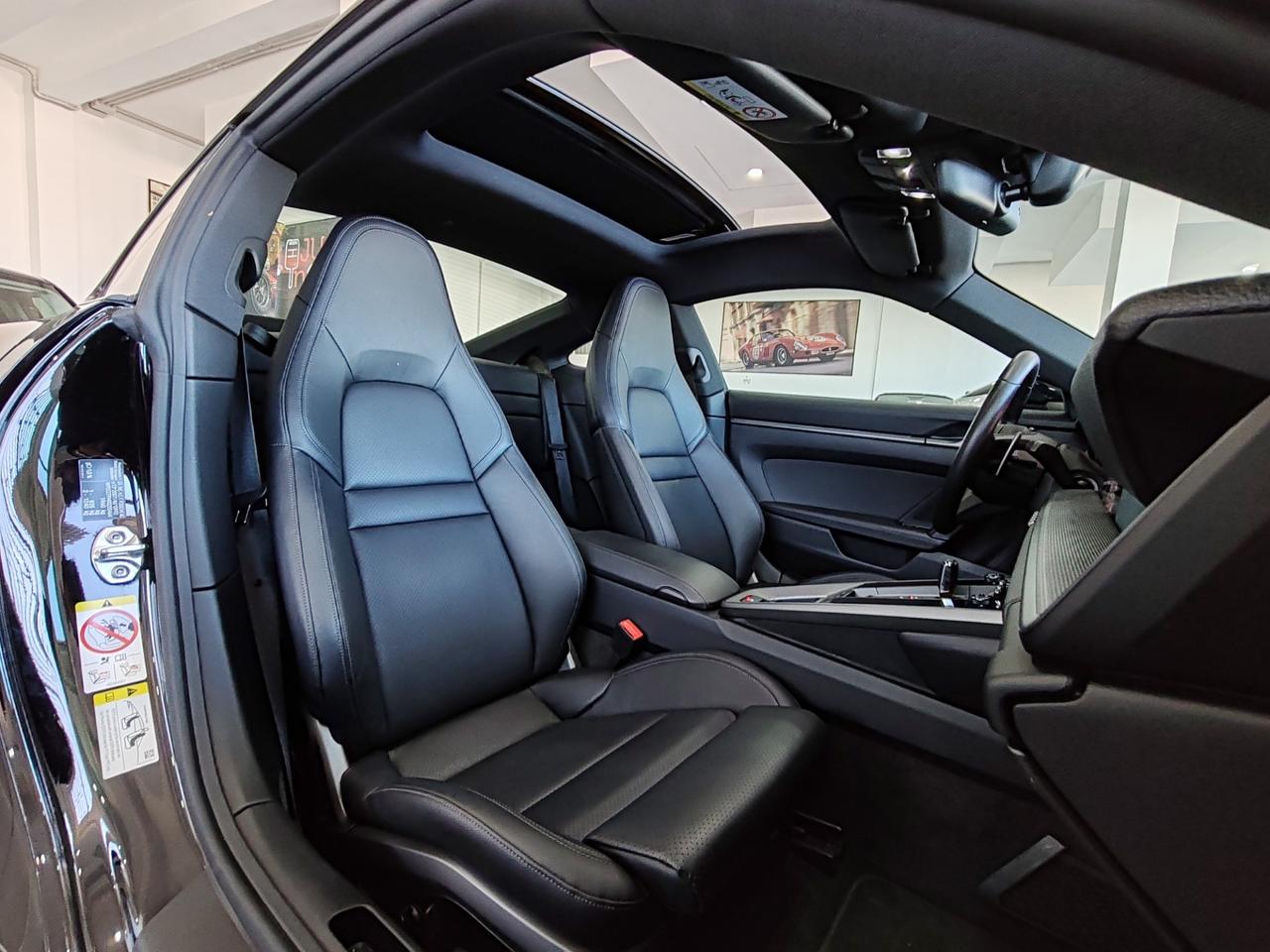 Porsche 911 Carrera 2023