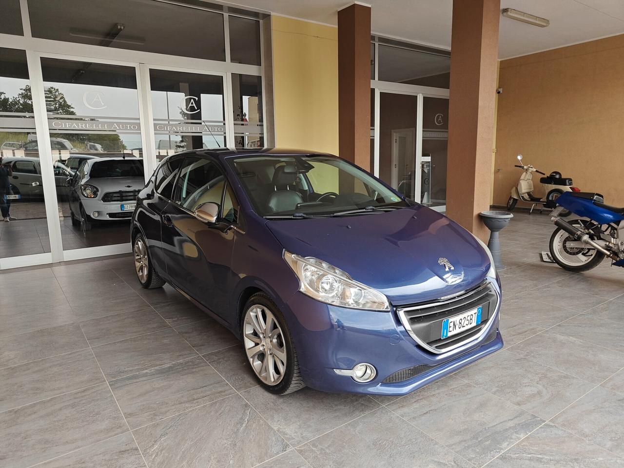 Peugeot 208 1.6 e-HDi 92 CV Stop&Start 3 porte Allure