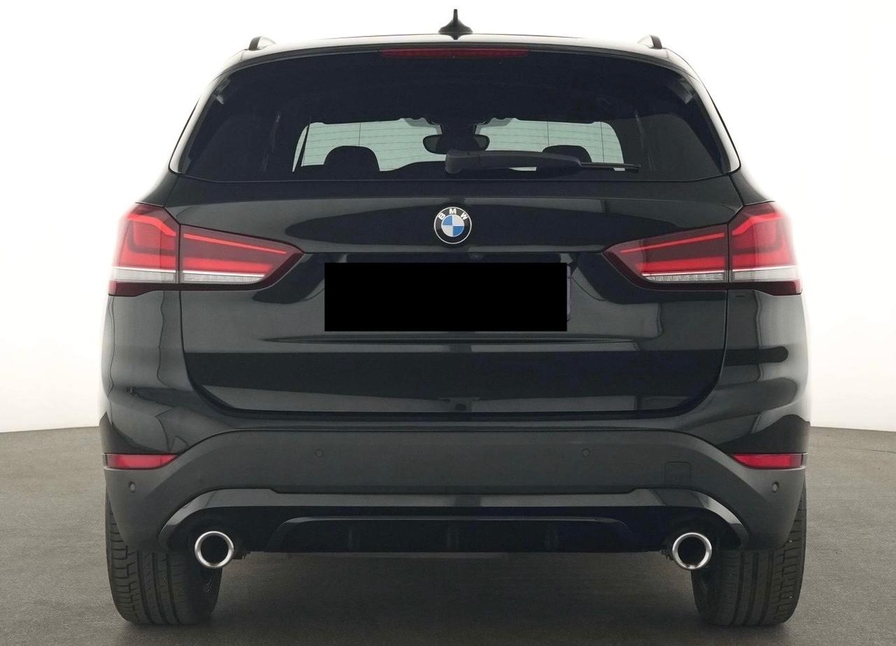 BMW X1 18d SPORT - Led Navi 18