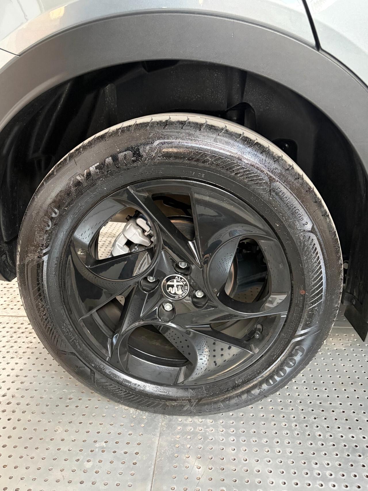 ALFA ROMEO JUNIOR 1.2 HYBRID 136cv eDCT6