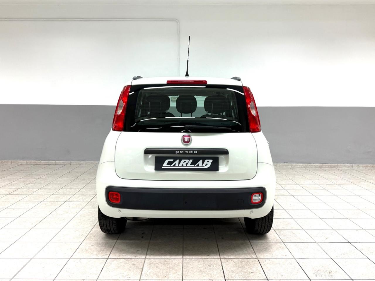 Fiat Panda 1.2 Lounge 5 POSTI NEOPATENTATI