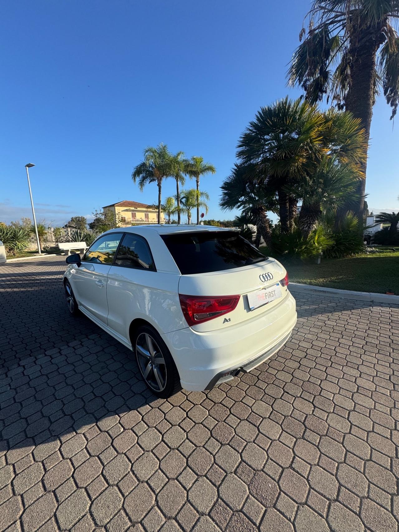 Audi A1 1.6 TDI S tronic Ambition