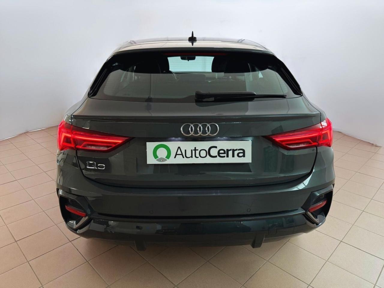 Audi Q3 35 TDI S tronic Business