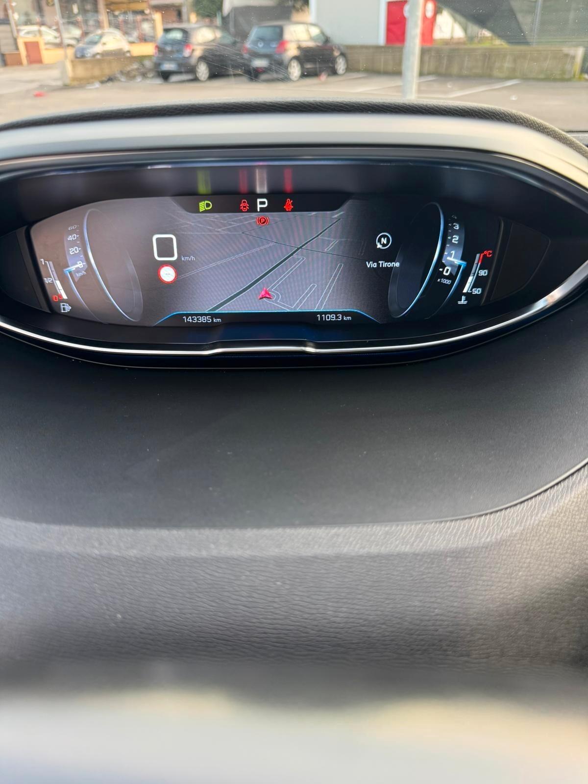 Peugeot 3008 BlueHDi 130 S&S EAT8 Allure