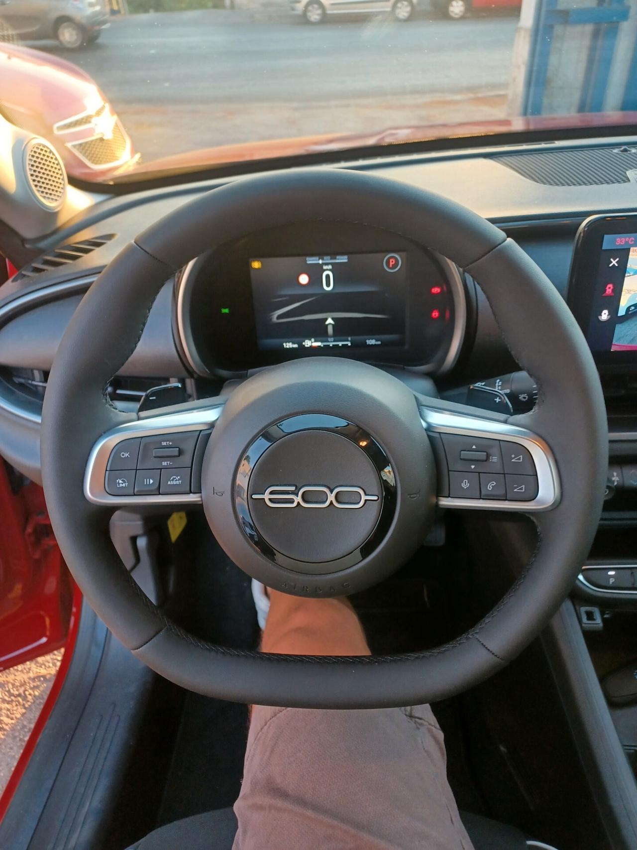 Fiat 600 Hybrid 110 CV DCT MHEV Business. KM 0