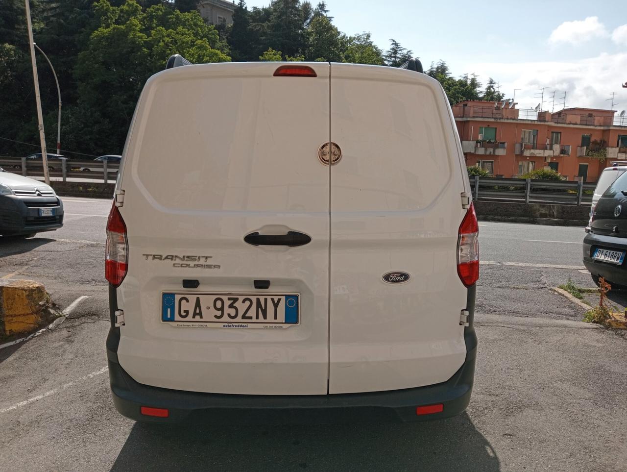 Ford Transit Courier 1.5 TDCi 75CV Van Entry