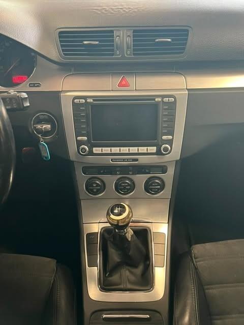 Volkswagen Passat VW Passat 2.0 TDI Highline 140PS Neopatentati