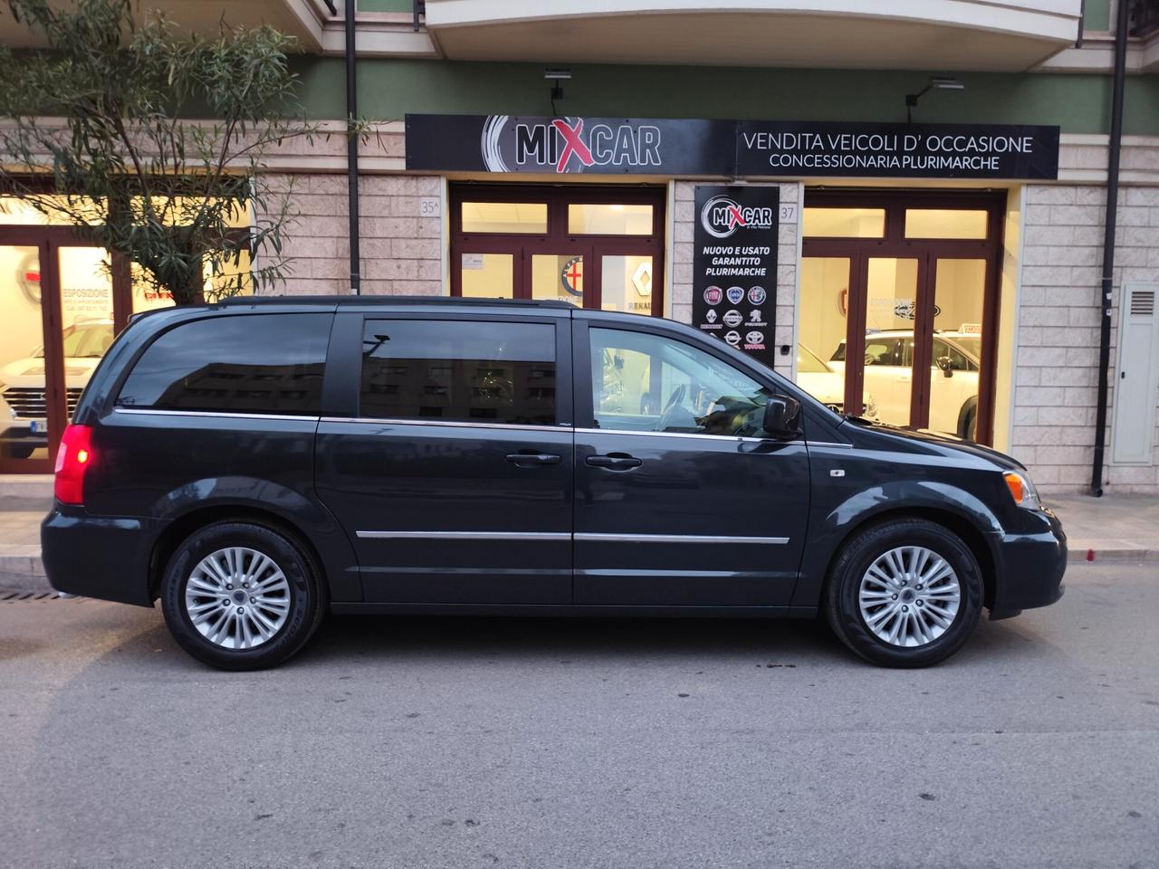 Lancia Voyager 2.8 CRDI 163CV 7 POSTI PERFETTA