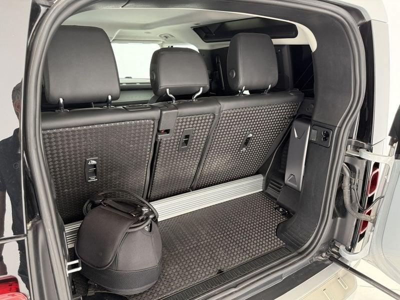 Land Rover Defender 3.0 D6 200 90 S AWD auto.