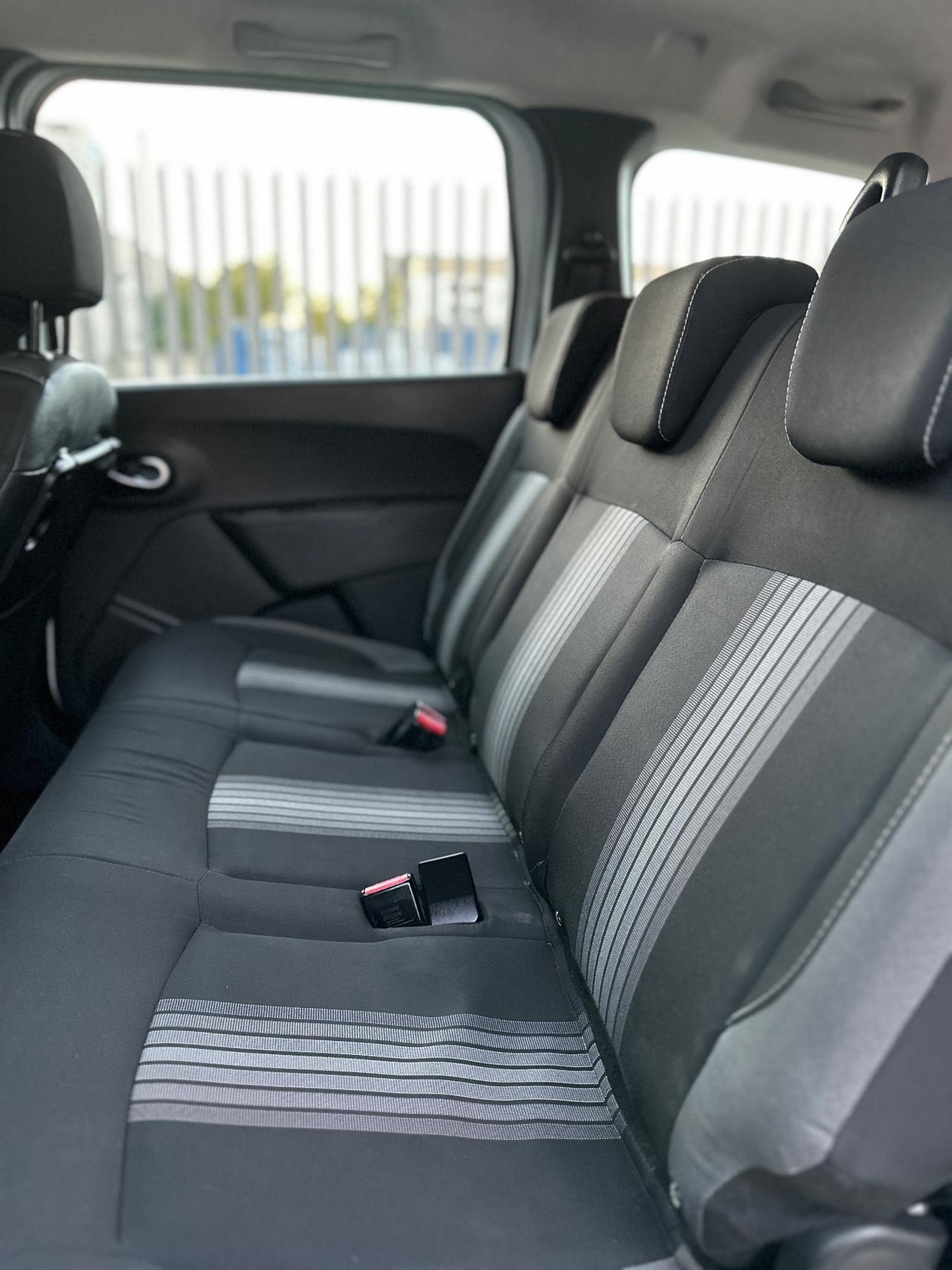 DACIA LODGY 7 POSTI (anno 2019)