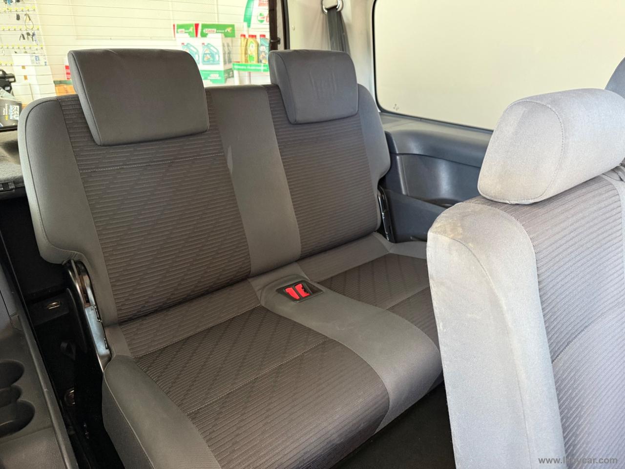 VOLKSWAGEN Caddy 1.6 TDI 102 CV Comfortline Maxi
