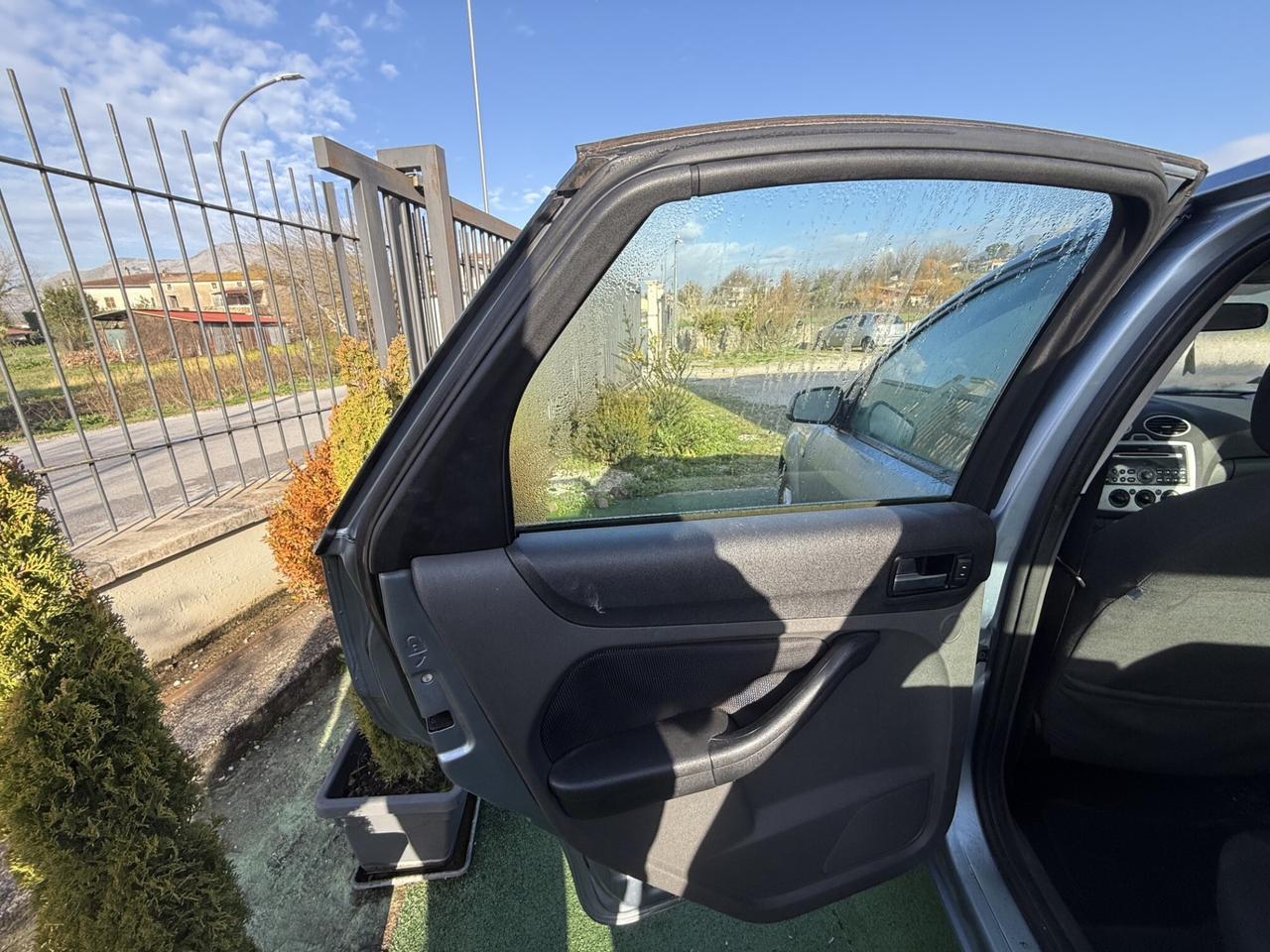 Ford Focus 1.6 TDCi 90 CV