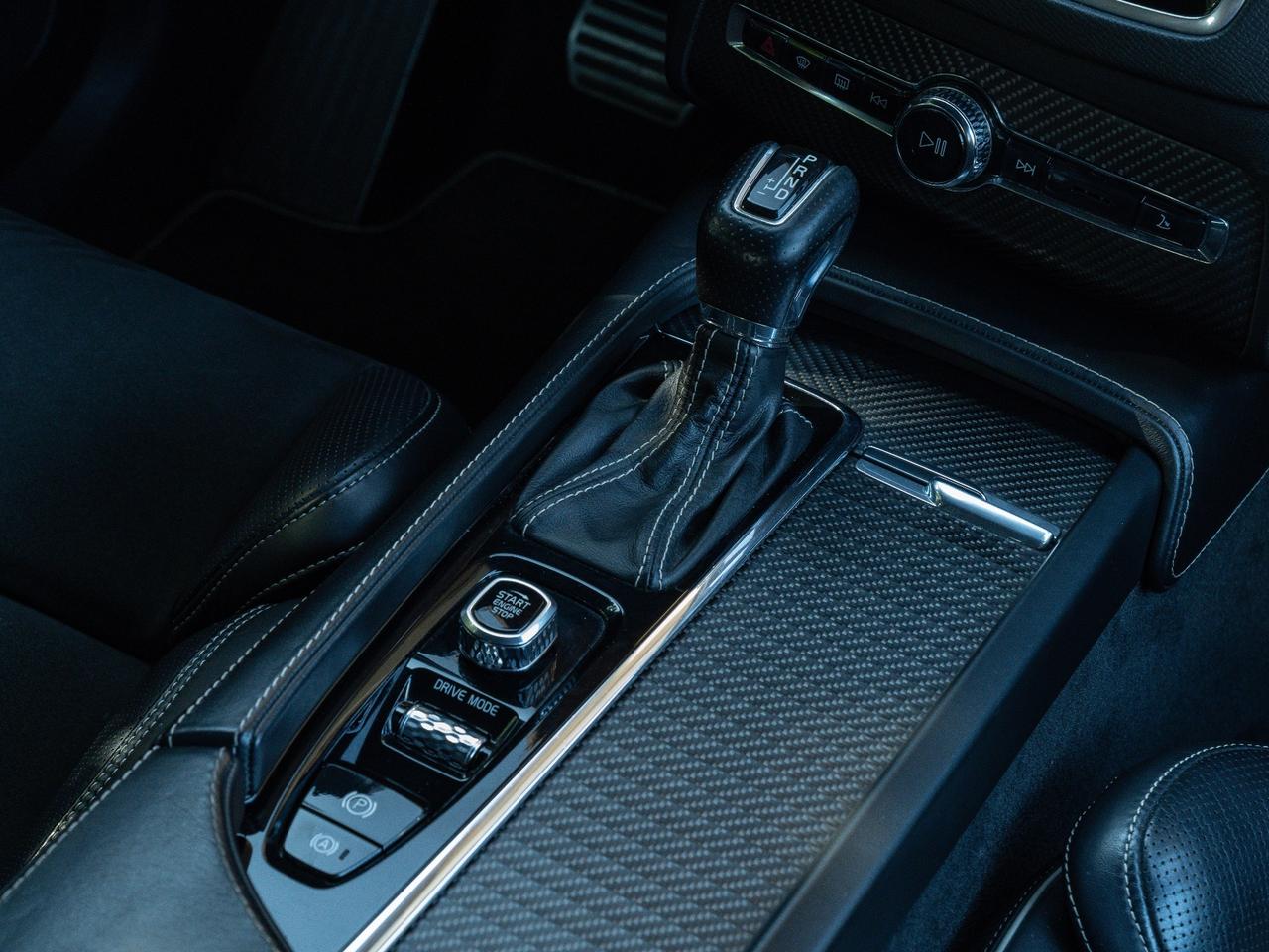 Volvo XC 90 XC90 D5 AWD Geartronic 7 posti R-design