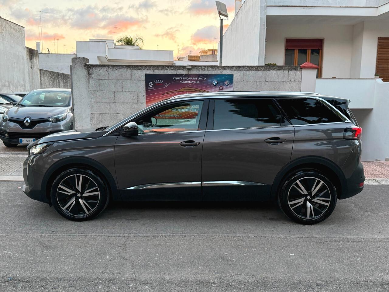Peugeot 5008 BlueHDi EAT8 7POSTI GT TETTO LED 2023