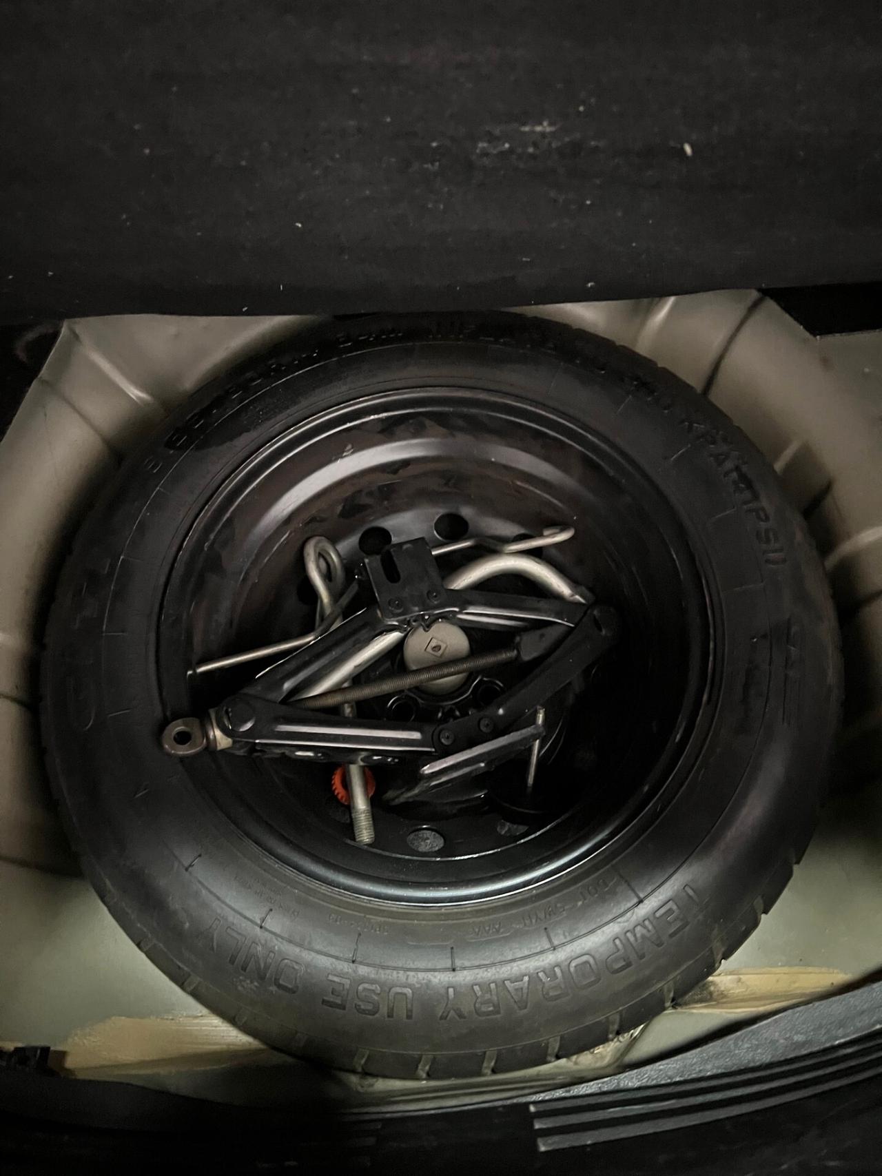 Lancia Ypsilon 1.3 MJT 16V 95 CV 5 porte S&S S Momodesign