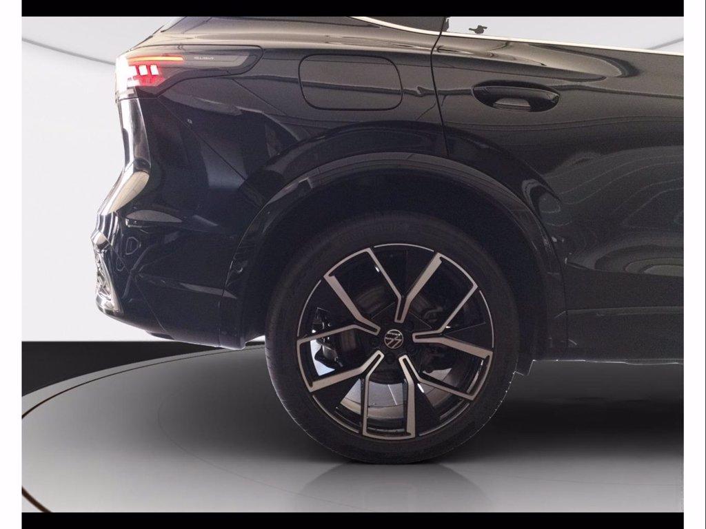 VOLKSWAGEN Tiguan 2.0 tdi r-line 150cv dsg del 2024