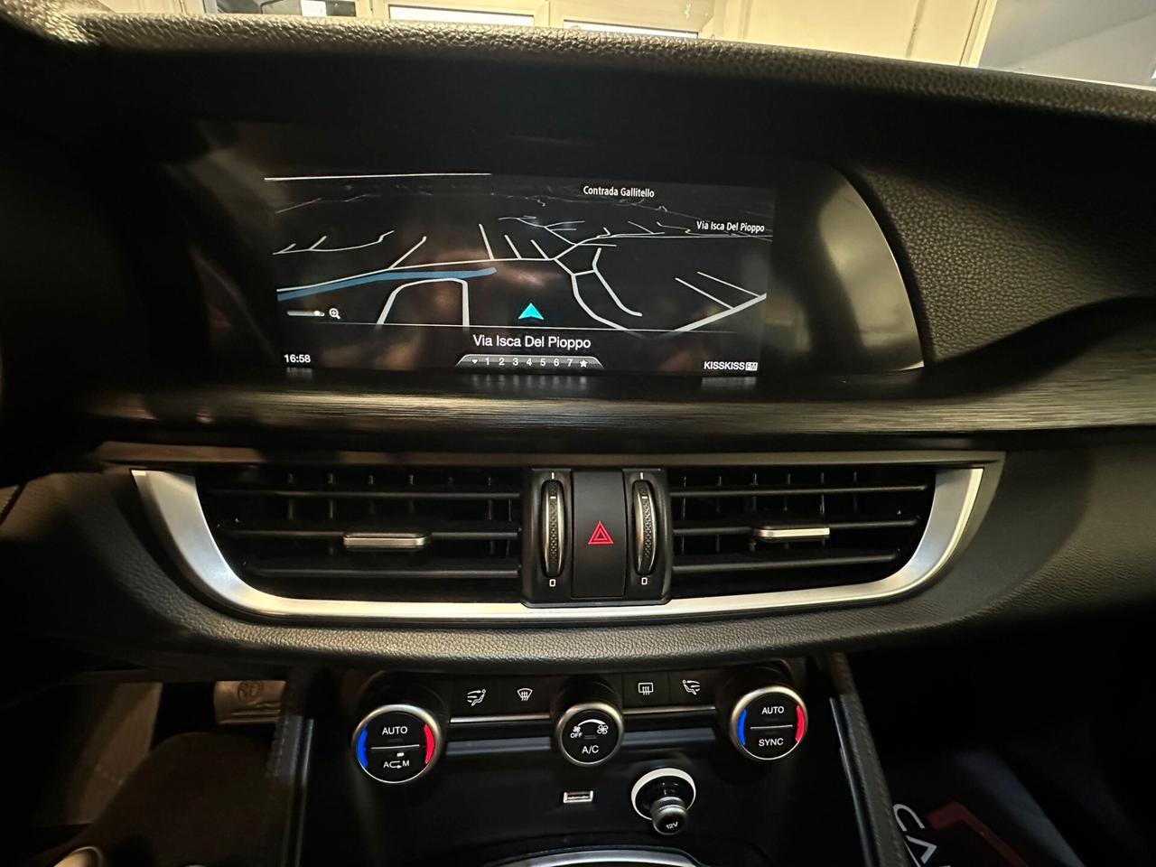 Alfa Romeo Stelvio 2.2 Turbodiesel 180 CV AT8 RWD Super