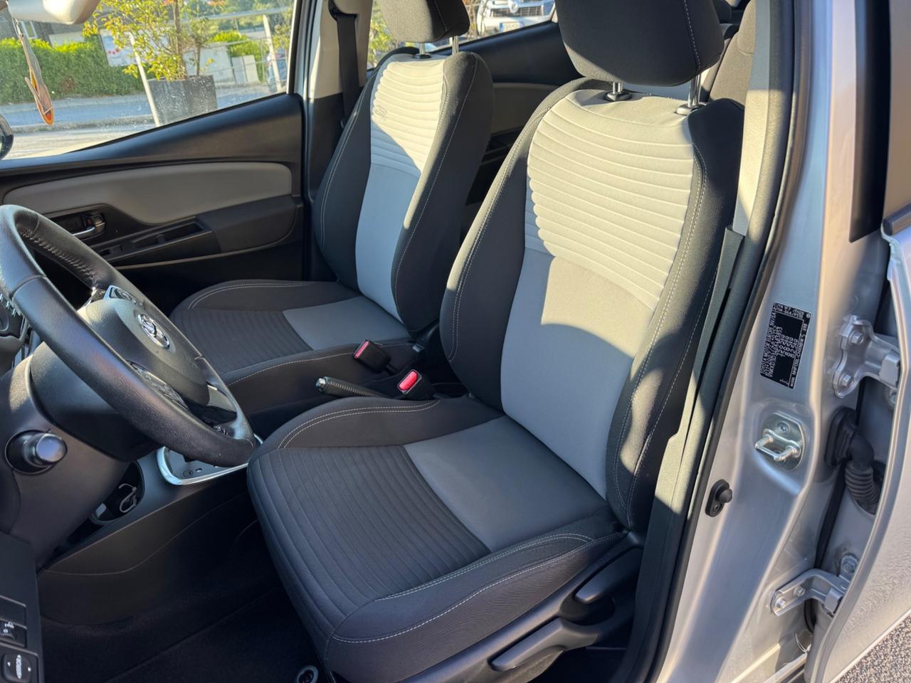 Toyota Yaris 1.5 HYBRID 5P.