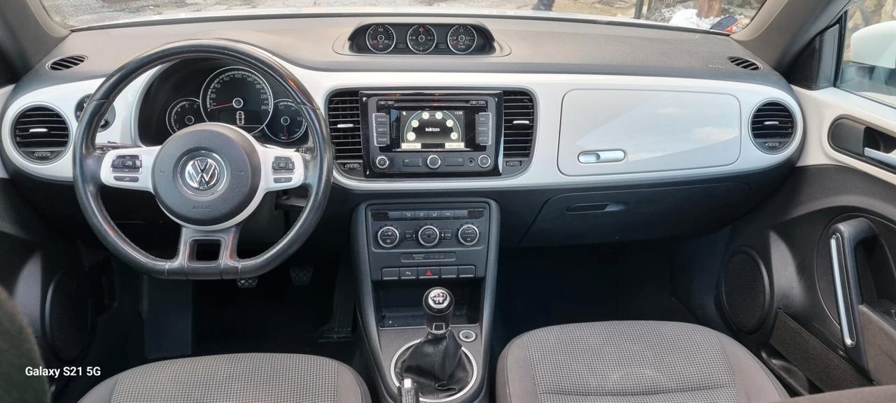 Volkswagen Maggiolino 1.6 TDI Design tetto navi