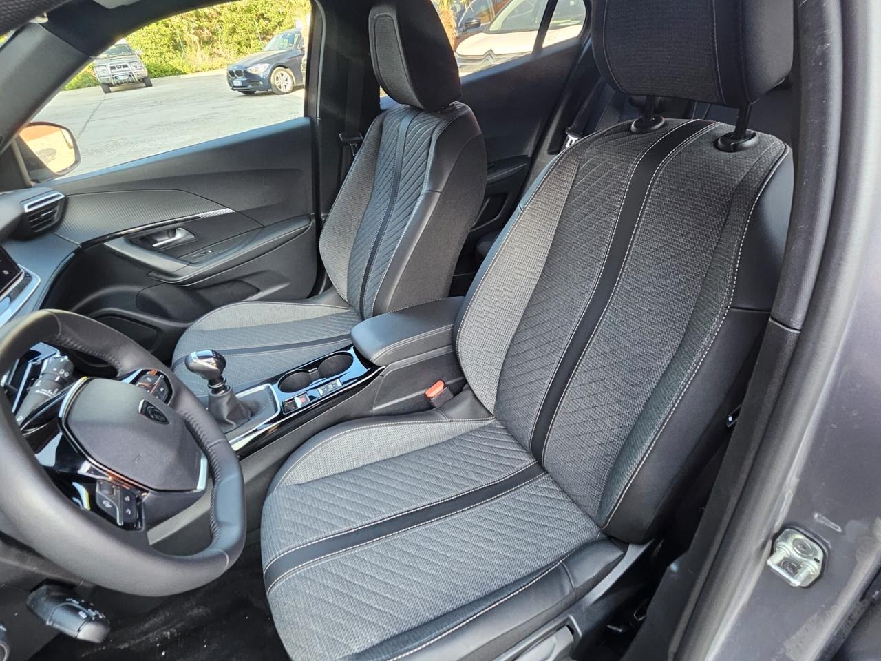 Peugeot 2008 PureTech 100 S&S Allure