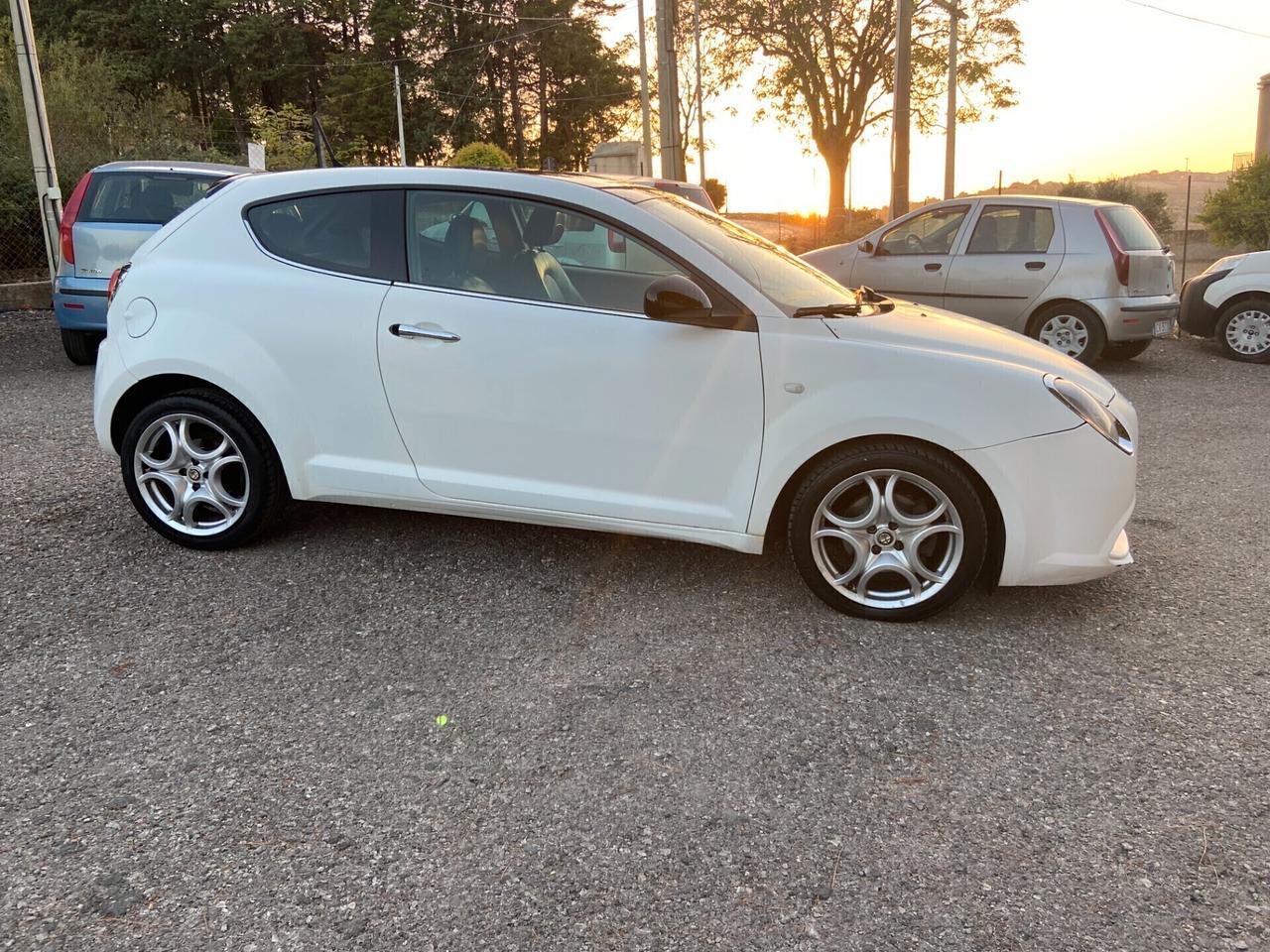 Alfa Romeo MiTo 1.6 JTDm-2 (Bianco Opaco)