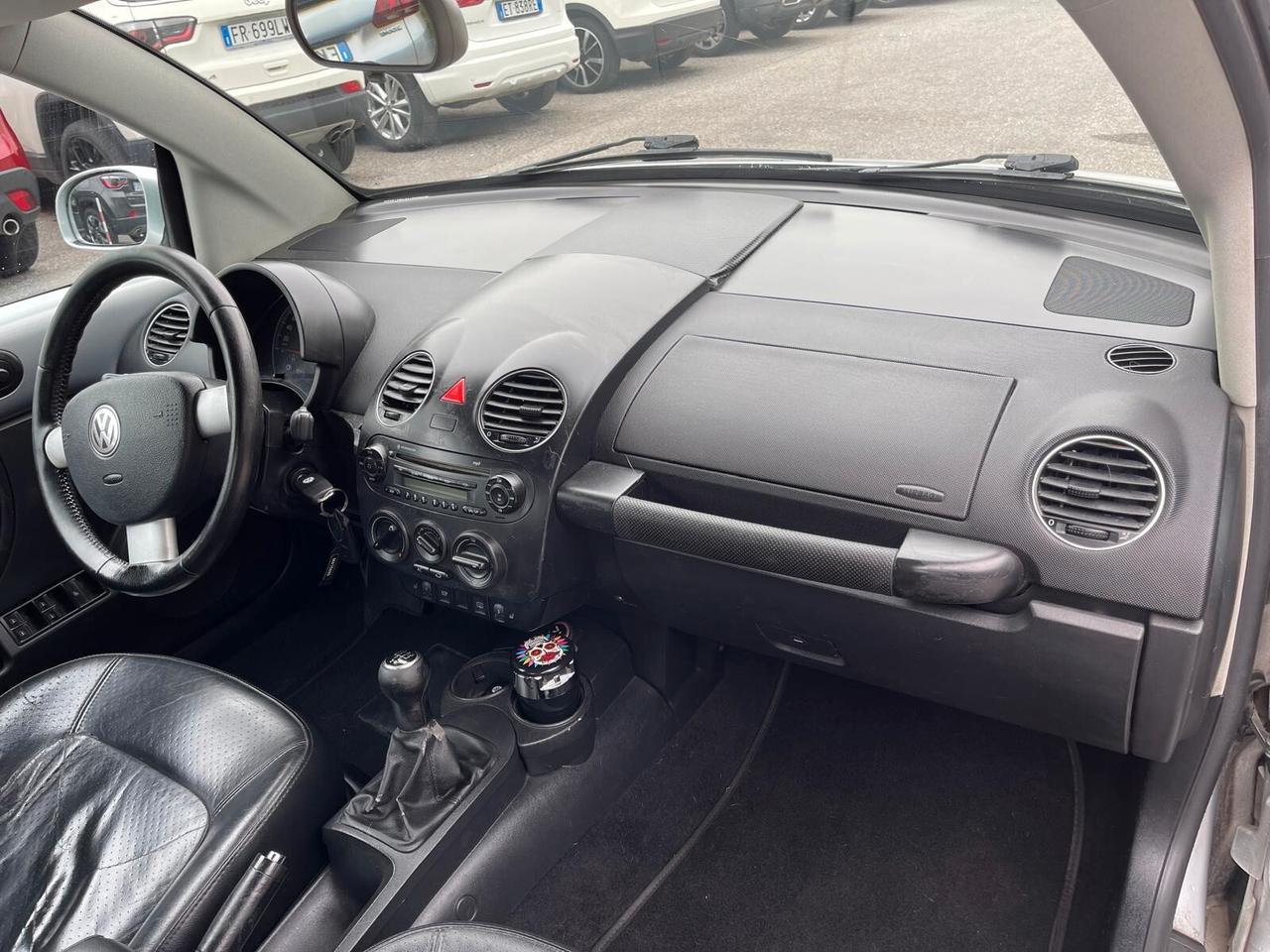 Volkswagen New Beetle 1.6 Cabrio