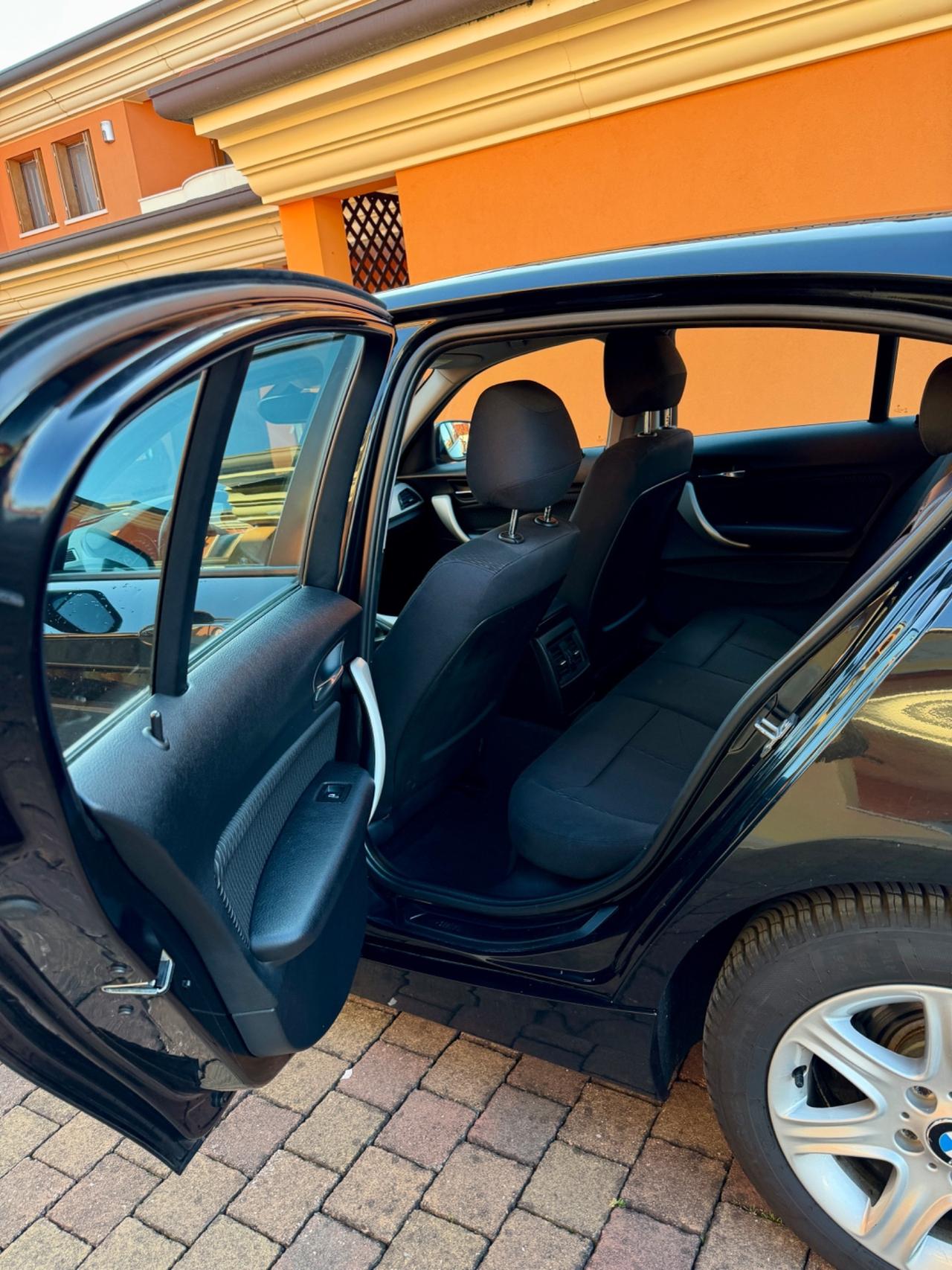 Bmw 116 118d 5p. Urban