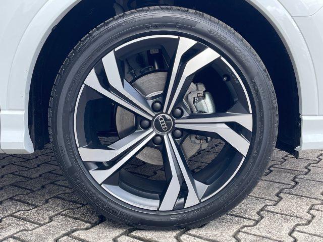 AUDI Q3 35 SPB TDI S-Tronic Identity Black LIST. ?65.480