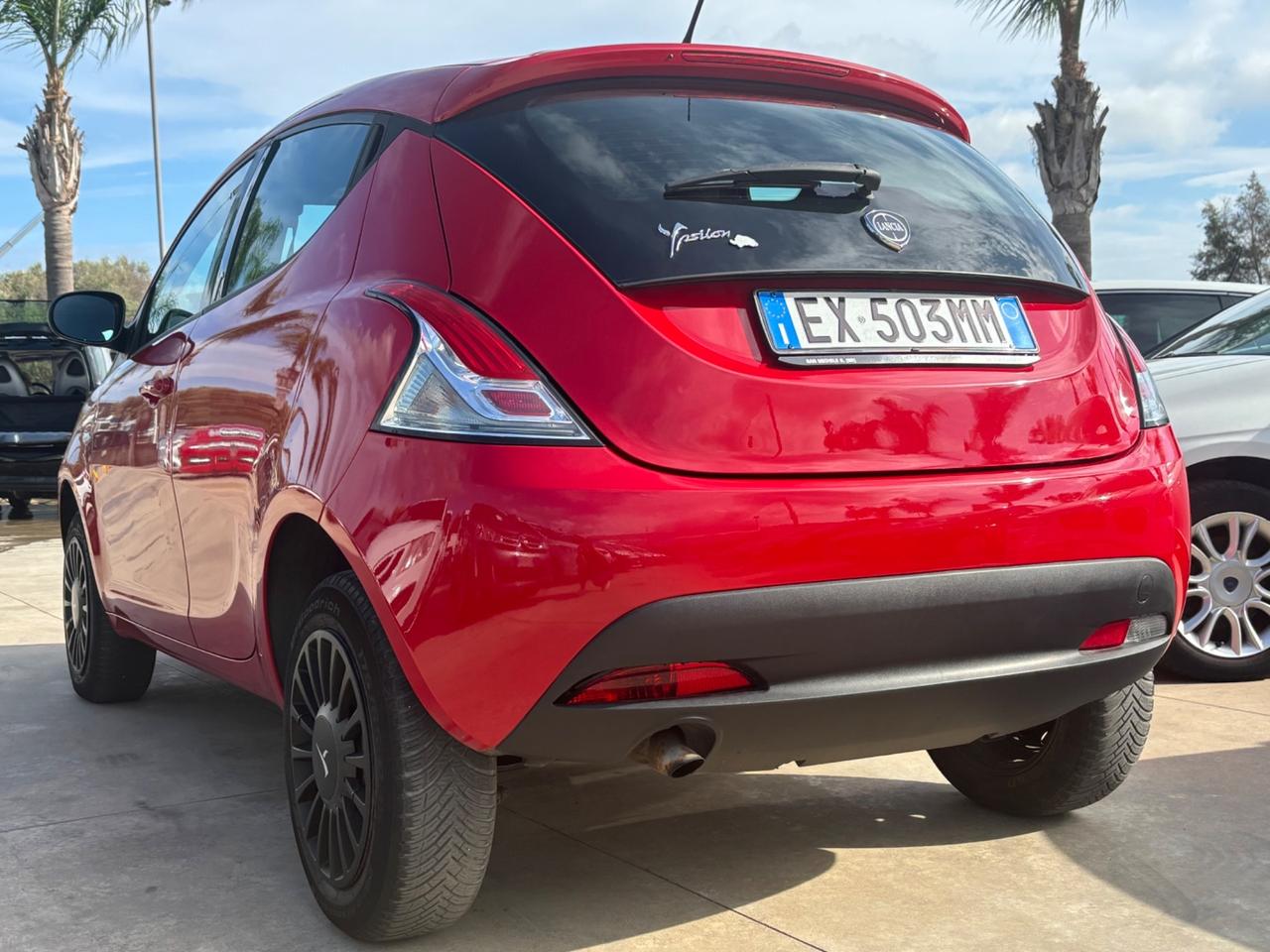 Lancia Ypsilon 0.9 TwinAir 85 CV 5 porte Metano Ecochic Elle