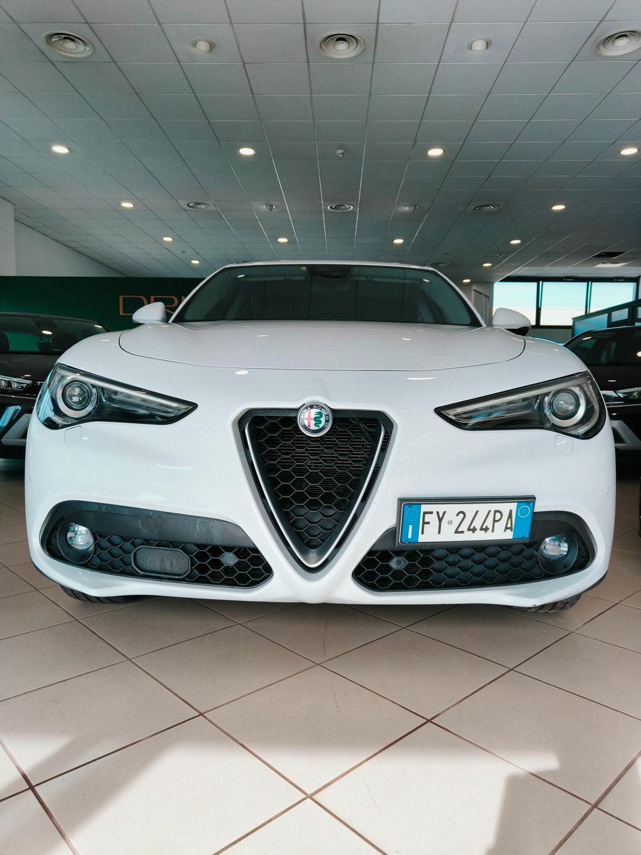Alfa Romeo Stelvio 2.2 Turbodiesel 160 CV AT8 RWD Business